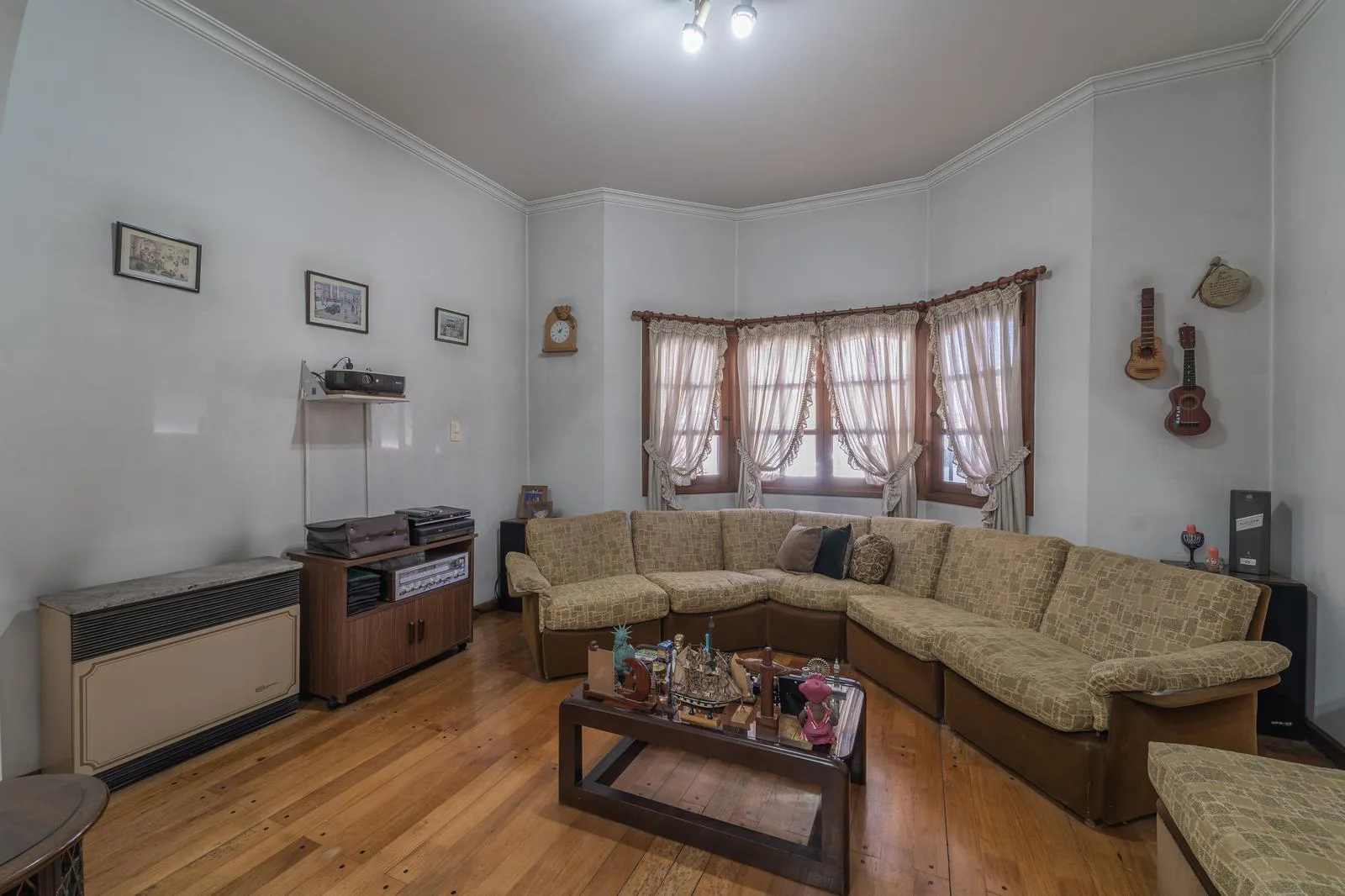 Casa en venta - Arias 4200, Saavedra foto 3