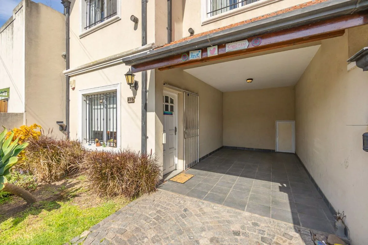 TRIPLEX EN VENTA EN ADROGUE JARDIN Y QUINCHO foto 4