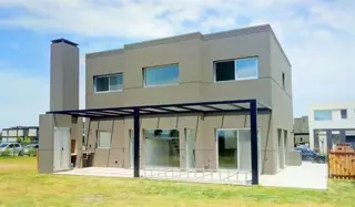 Hermosa casa 5 ambientes- NORDELTA foto 1