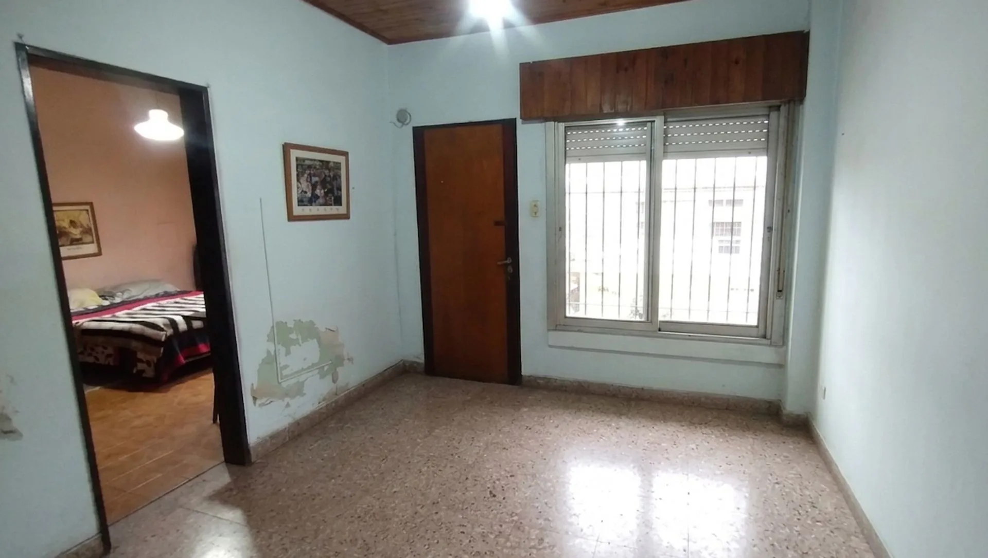 VENTA CASA 6 AMB ISIDRO CASANOVA COCHERA Y PATIO foto 4