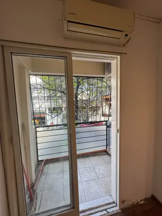 DOS AMBIENTES AL FRENTE CON BALCON EN BALVANERA foto 2