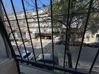 DOS AMBIENTES AL FRENTE CON BALCON EN BALVANERA foto 4