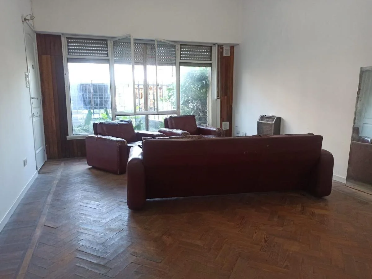 CASA 3 AMBIENTES CON PATIO A LA VENTA EN VILLA LUZURIAGA - APTO CREDITO foto 3