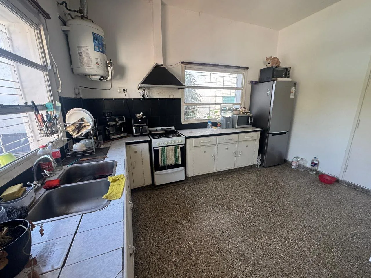 CASA 3 AMBIENTES CON PATIO A LA VENTA EN VILLA LUZURIAGA - APTO CREDITO foto 5