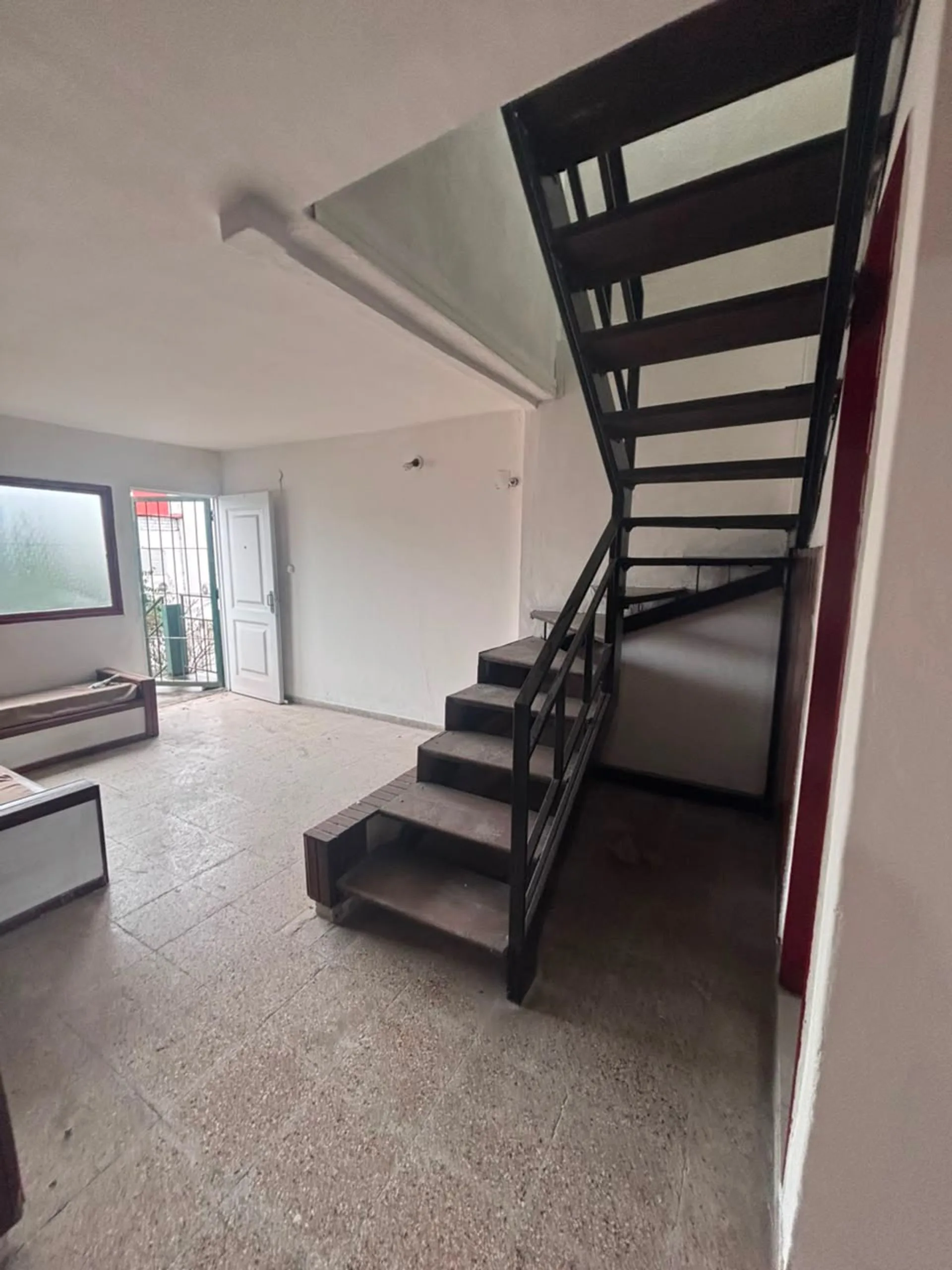 VENDO DUPLEX  BARRIO TERAN 4 DORMITRIOS foto 2
