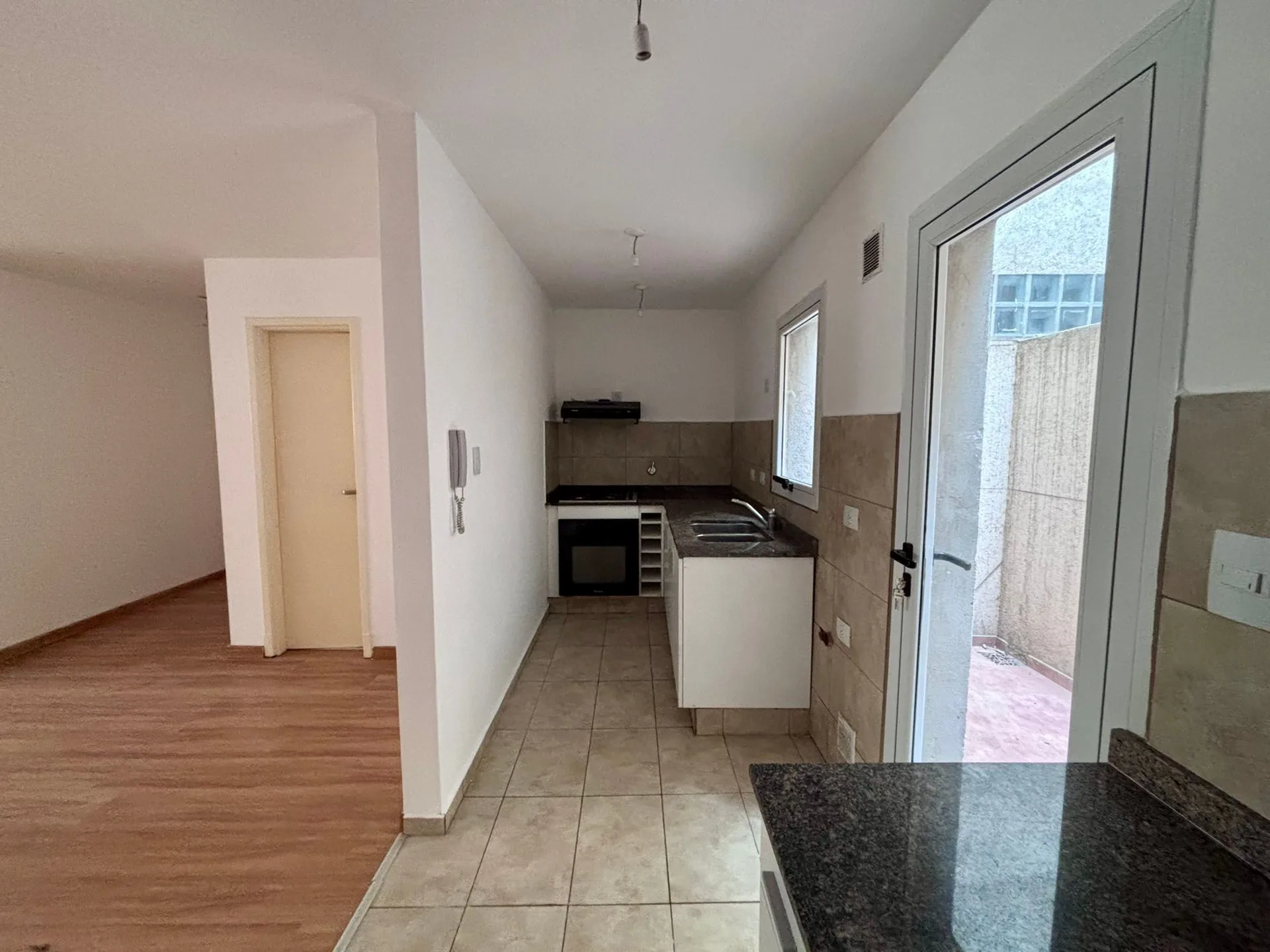 VENTA DEPARTAMENTO DOS DORMITORIOS COFICO  PILETA foto 3