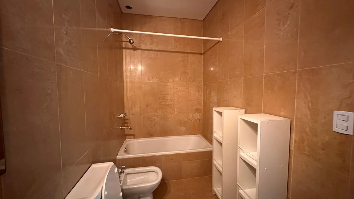 VENTA DEPARTAMENTO 2 AMBIENTES - COCHERA BANFIELD foto 5