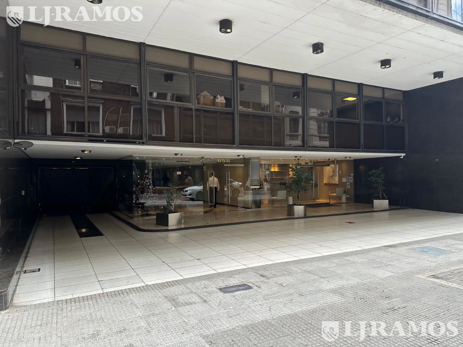 OFICINA EN IMPECABLE ESTADO LISTA PARA INGRESAR foto 3