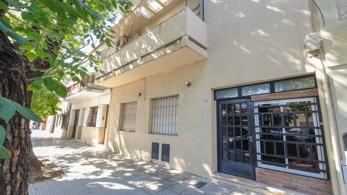 Venta Hermoso PH 4 amb con terraza en Agronomia foto 2