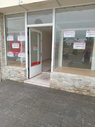 ALQUILER – LOCAL COMERCIAL – CENTRO foto 3