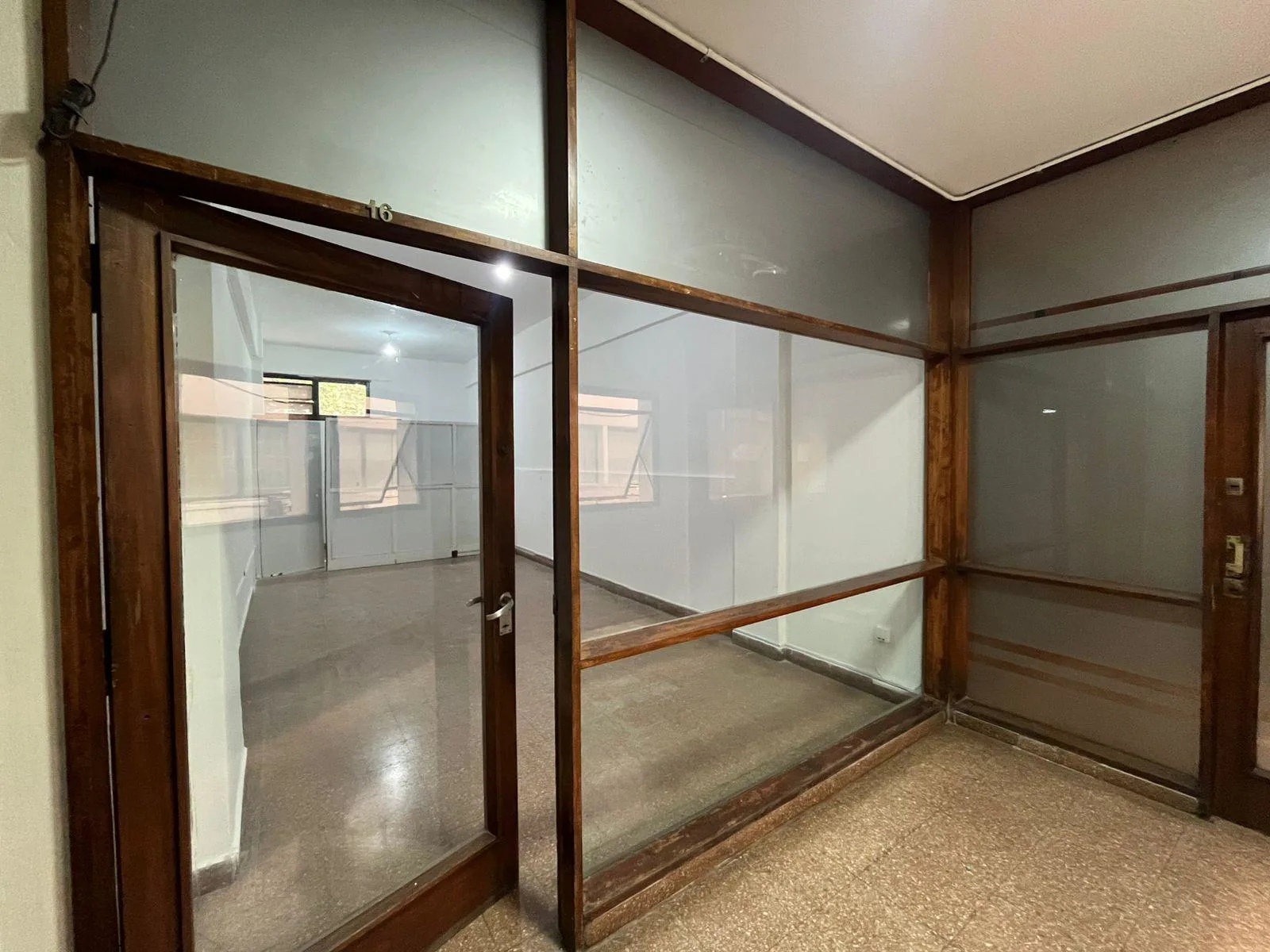 Local Comercial en Alquiler | B° Centro | Colon y Gral. Paz foto 4