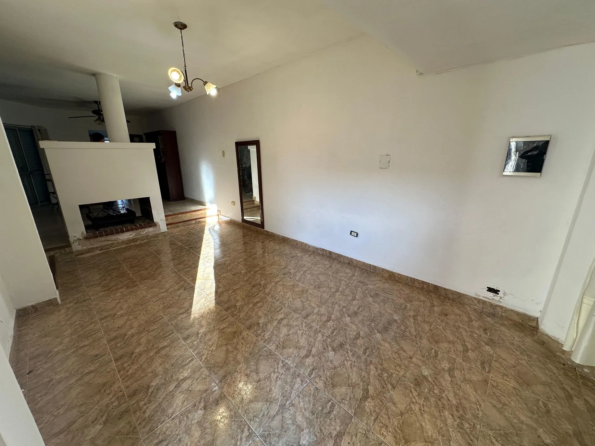 VENTA CASA 3 DORMITORIOS BARRIO VELEZ SARSFIELD foto 3