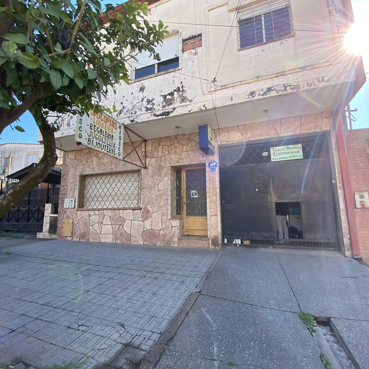 SE VENDE PROPIEDAD A REFACCIONAR 544M2 -VILLA ALEM foto 4