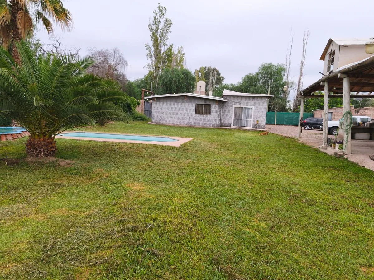 Oportunidad, Casa y 1200m² de parque. foto 2