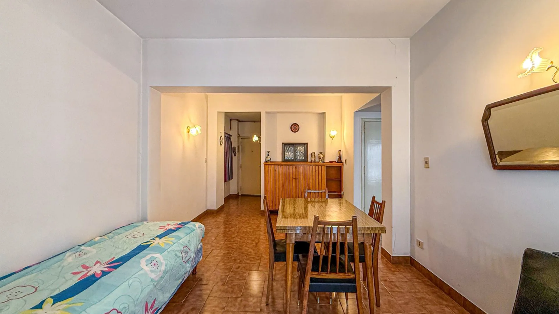 VENTA DEPARTAMENTO DE 2 AMB CENTRO BALCON FRENTE foto 3