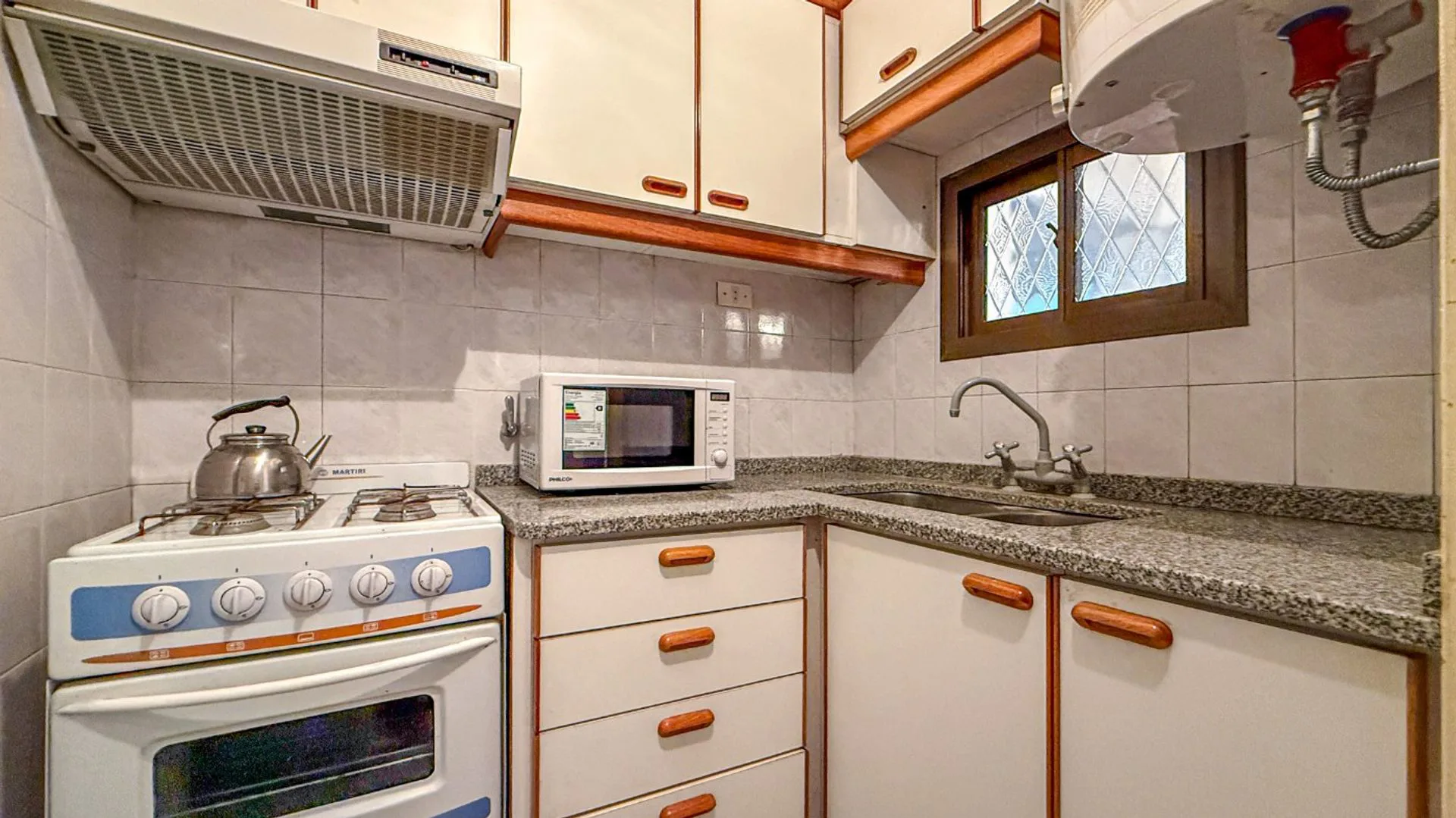 VENTA DEPARTAMENTO DE 2 AMB CENTRO BALCON FRENTE foto 5