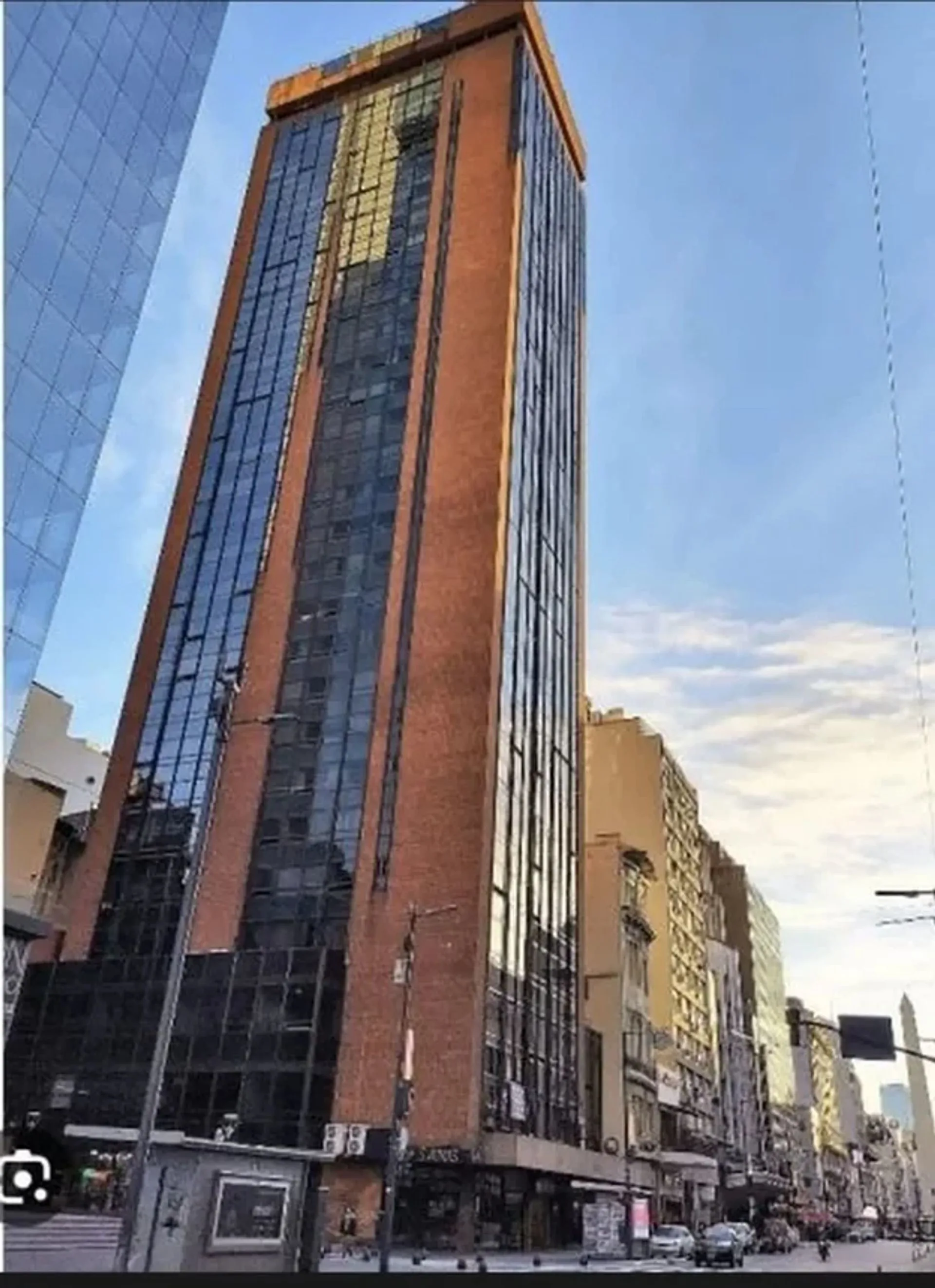 VENTA COCHERA MICROCENTRO foto 4