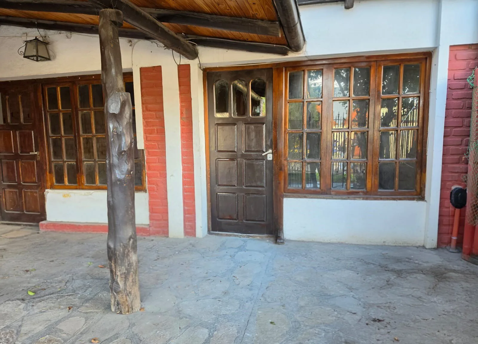 EXCEPCIONAL DUPLEX DE 4 DORMITORIOS PRÓXIMO AL CENTRO DE ESQUEL CHUBUT foto 4