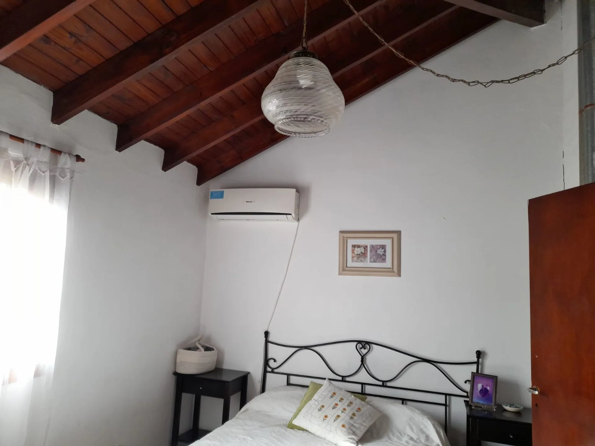 VENTA CABAÑA CON QUINCHO Y  PARQUE - BRANDSEN foto 4