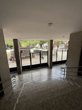Venta de Local Comercial en zona centro foto 2