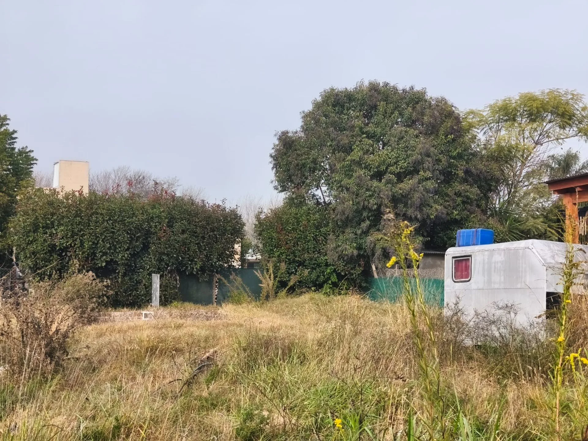 VENTA LOTE  EN FUNES 217M2  CON PILETA foto 3
