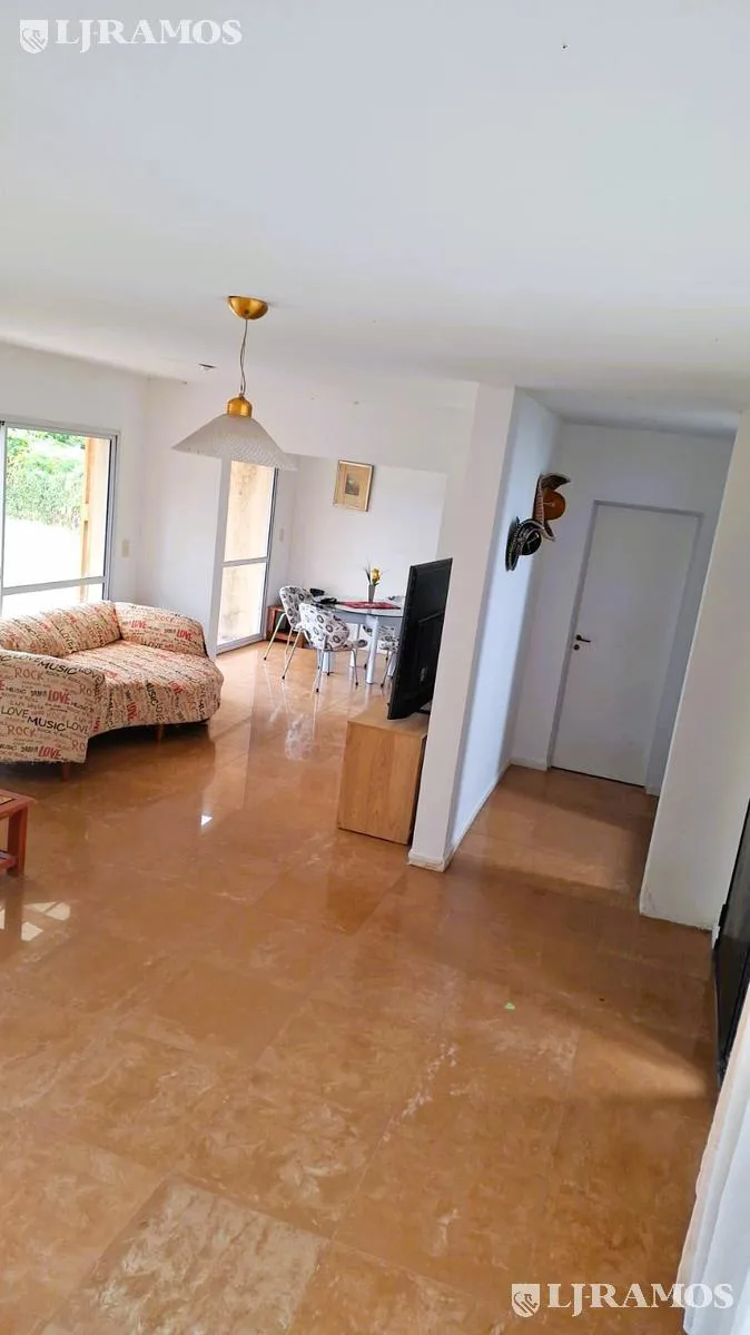 OPORTUNIDAD. 3 DORMITORIOS. PILETA. BARRIO ESCRITURABLE. foto 2