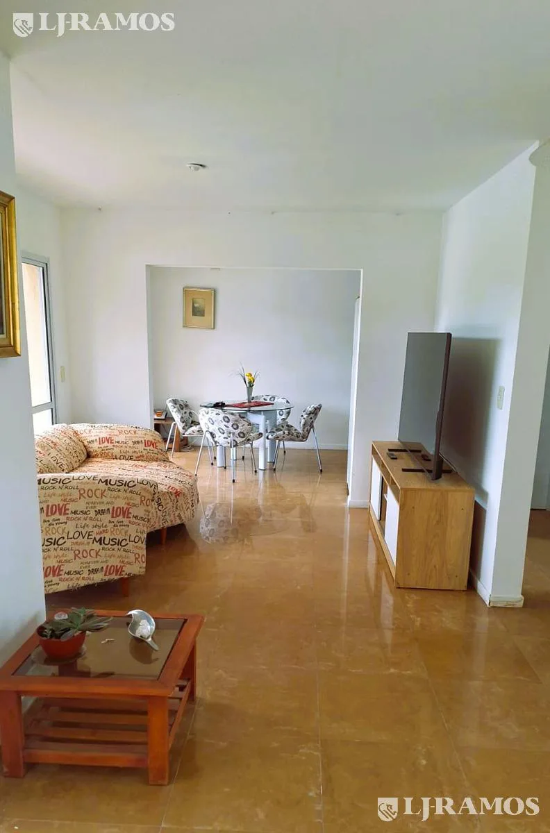 OPORTUNIDAD. 3 DORMITORIOS. PILETA. BARRIO ESCRITURABLE. foto 3