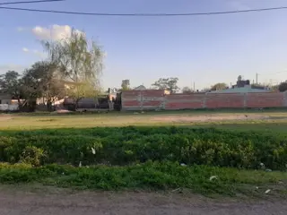 lotes en san lorenzo 9 de frente por 20 me de fondo,  con escrituración inmediata. foto 3