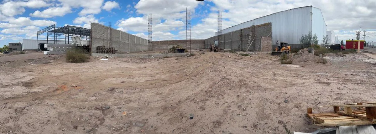 VENTA TERRENO CON ESTRUCTURA, PARQUE INDUSTRIAL foto 2