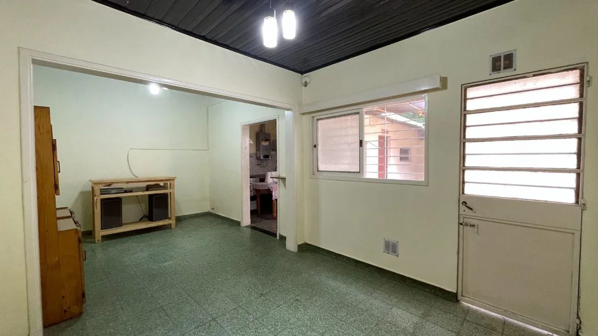 VENTA CASA 3 AMBIENTES VILLA MAIPU GARAGE Y PATIO foto 5