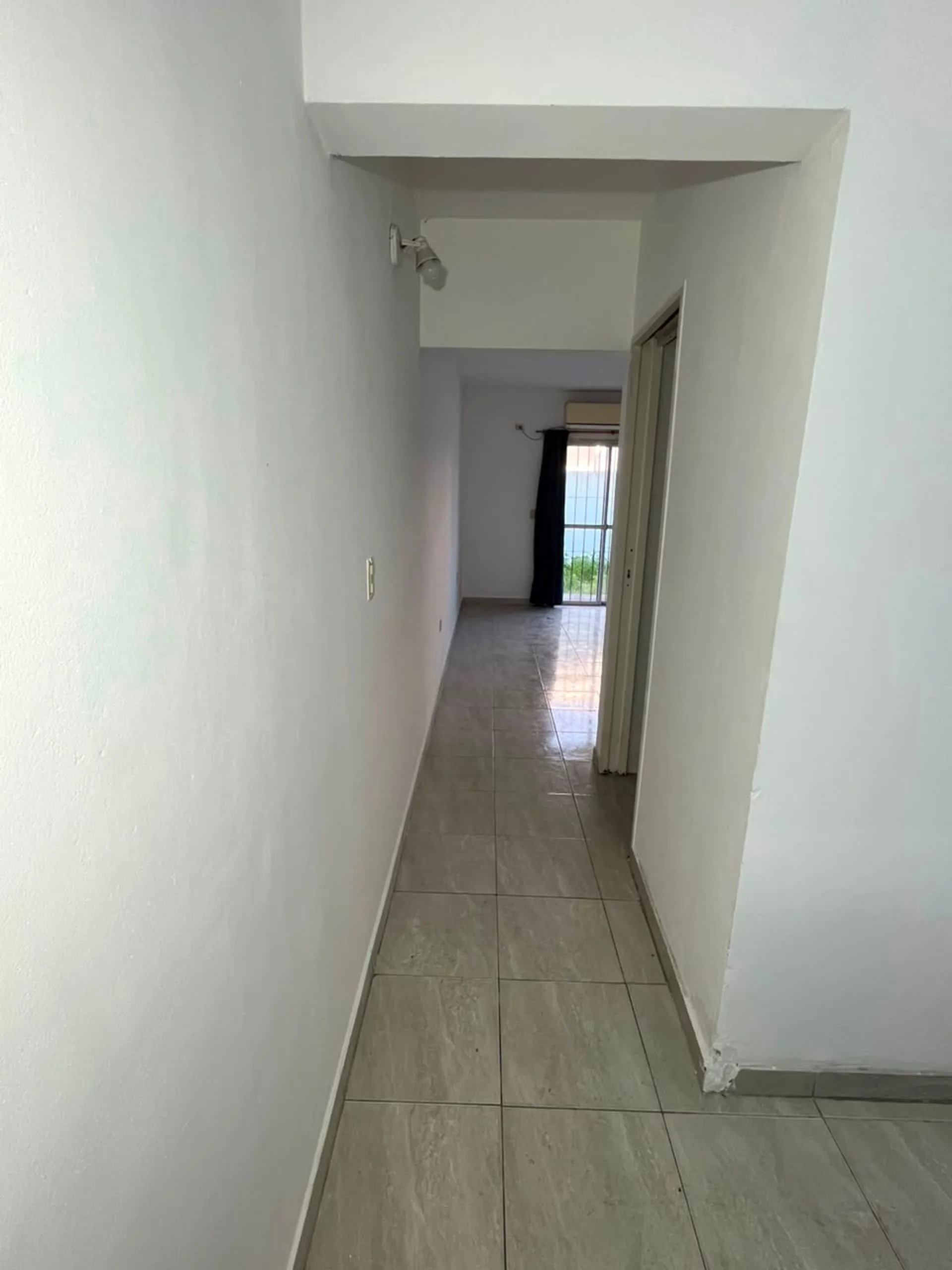 VENTA MONOAMBIENTE PATIO ESPACIO GUARDACOCHE MORON foto 4