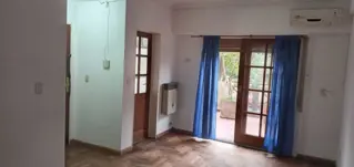 Alquiler de departamento de dos ambientes con cochera en Adrogué foto 5