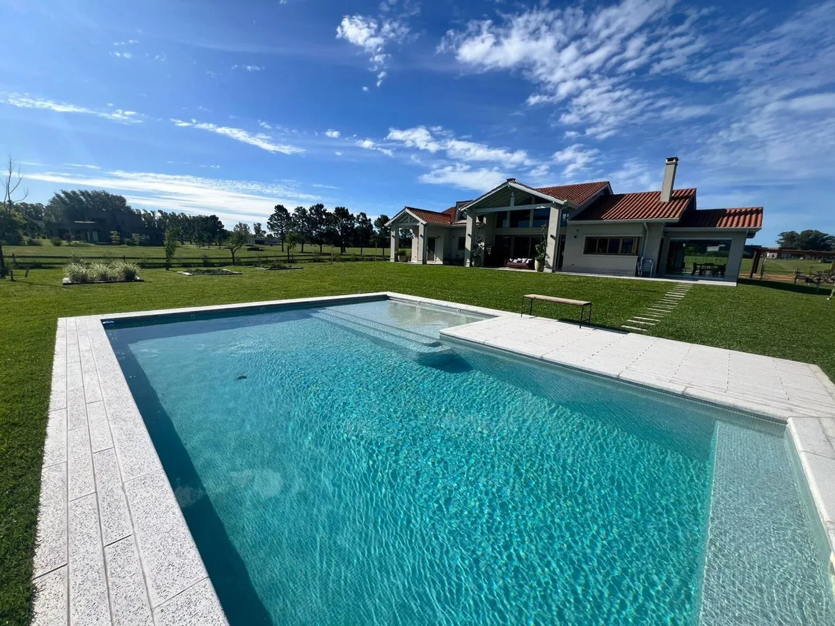 VENTA CASA CON VISTA AL LAGO , CHACRAS DE LA CRUZ foto 4