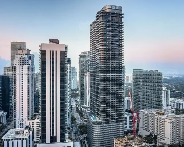 1000 Brickell Plz #2705 1000