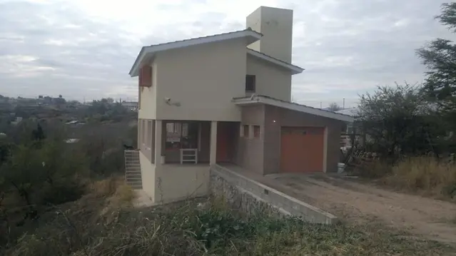 Casa Estrenar, Est Vieja Villa Carlos Paz