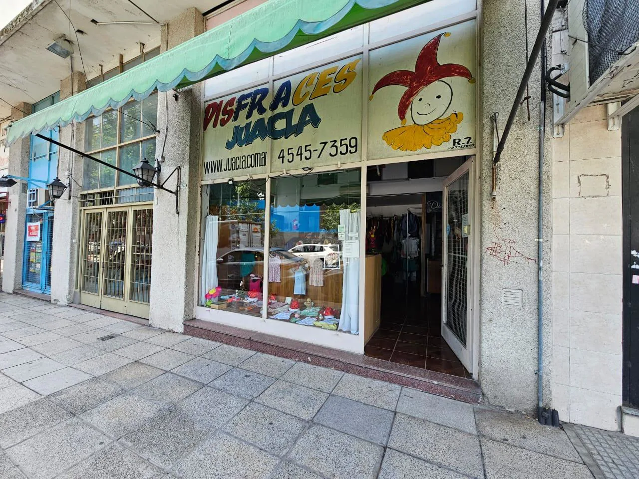 Local comercial en alquiler - Saavedra foto 2