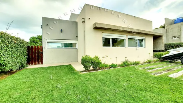 SUPREMA CATEGORIA EN MONTE HERMOSO DEL ESTE, TRES DORMITORIOS EN SUITE, DETALLES CONSTRUCTIVOS DE LUJO, AMPLITUD Y FUNCIONALIDAD PARA DELEITARSE