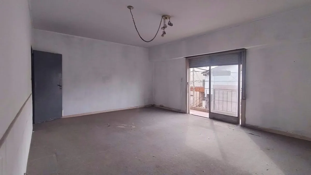 VENTA DE DEPARTAMENTO DE 3 AMBIENTES RAMOS MEJIA