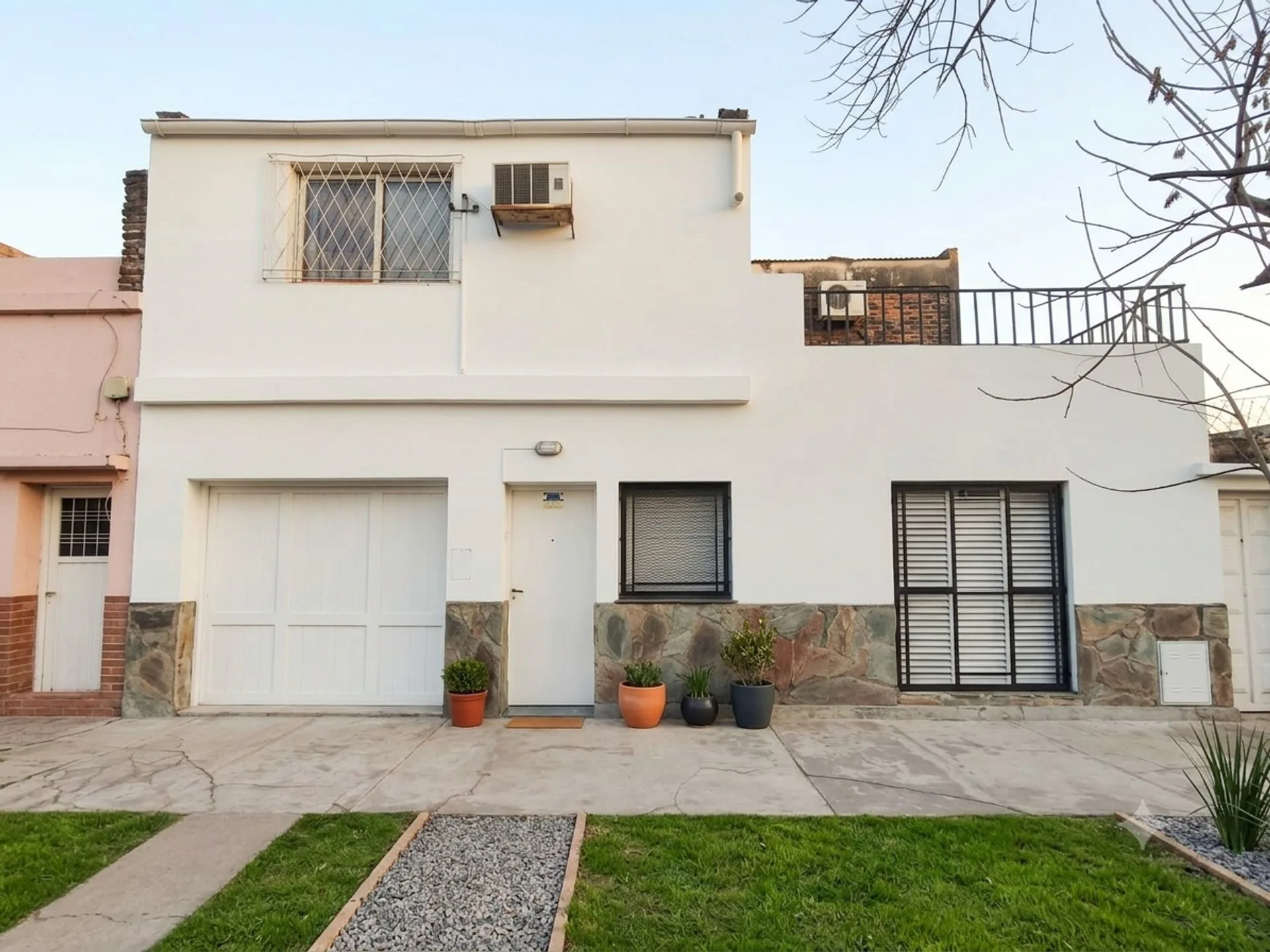 Venta de Casa 2 Dormitorios Barrio Sur foto 2