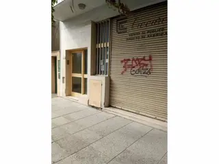 VENTA. Galpón/Local 200m2 - Caseros foto 2