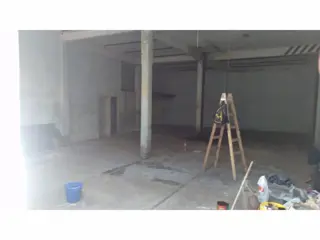 VENTA. Galpón/Local 200m2 - Caseros foto 4