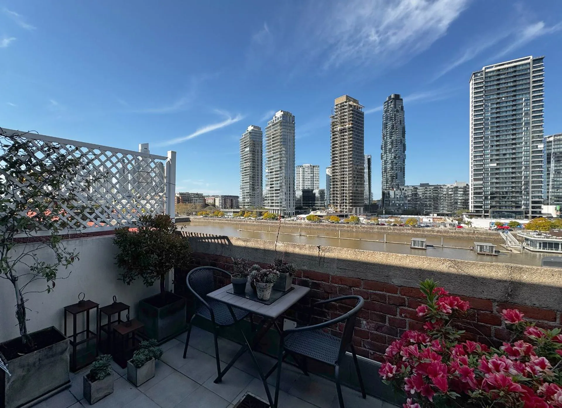 VENTA LOFT 3 AMB COCHERA PUERTO MADERO foto 2