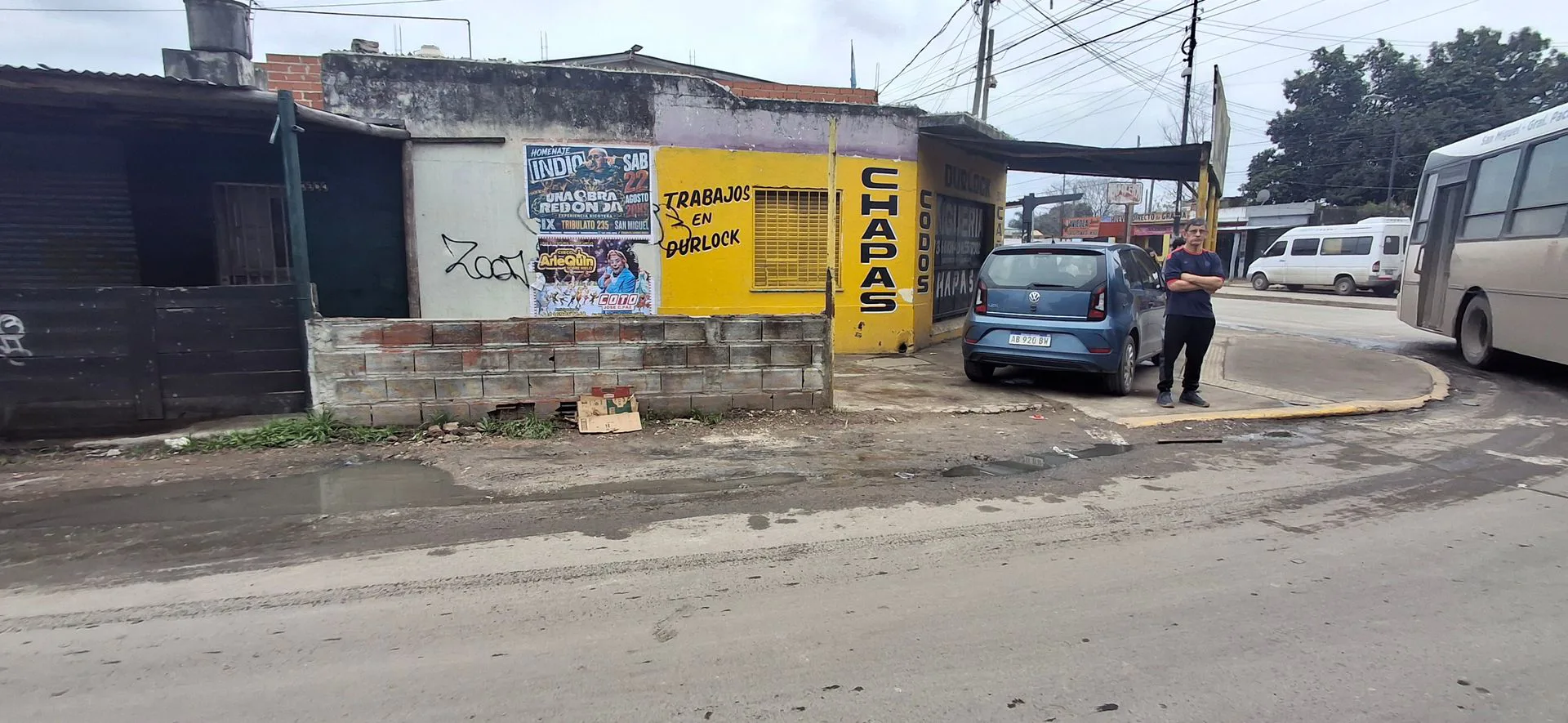 LOCAL EN ALQUILER ESQUINA JOSÉ C PAZ CON DEPÓSITO foto 5