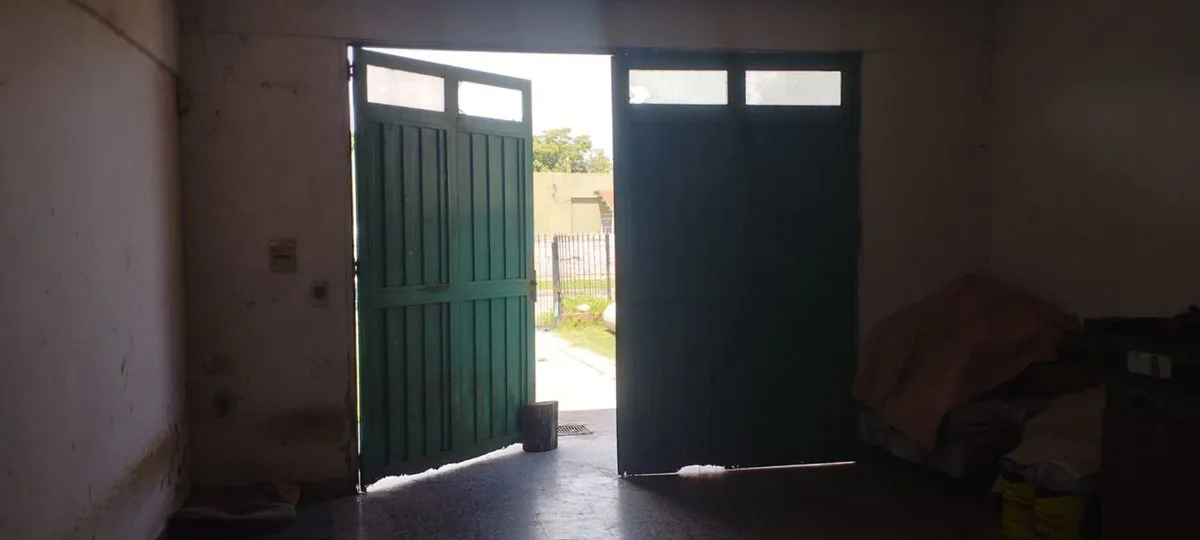 VENTA DE CASA DE CUATRO AMBIENTES LAFERRERE foto 3