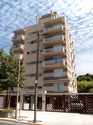 Dpto. 2 amb. + Cochera foto 1