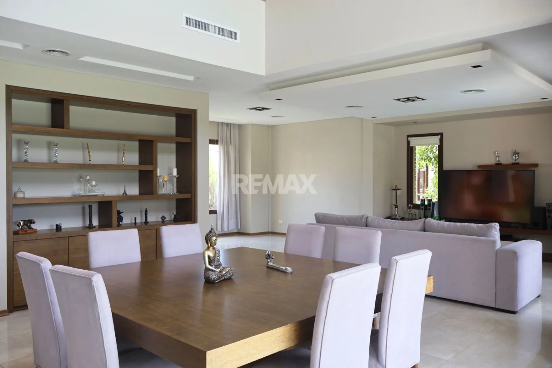 CASA EN VENTA DOBLE LOTE SAINT THOMAS OESTE foto 2