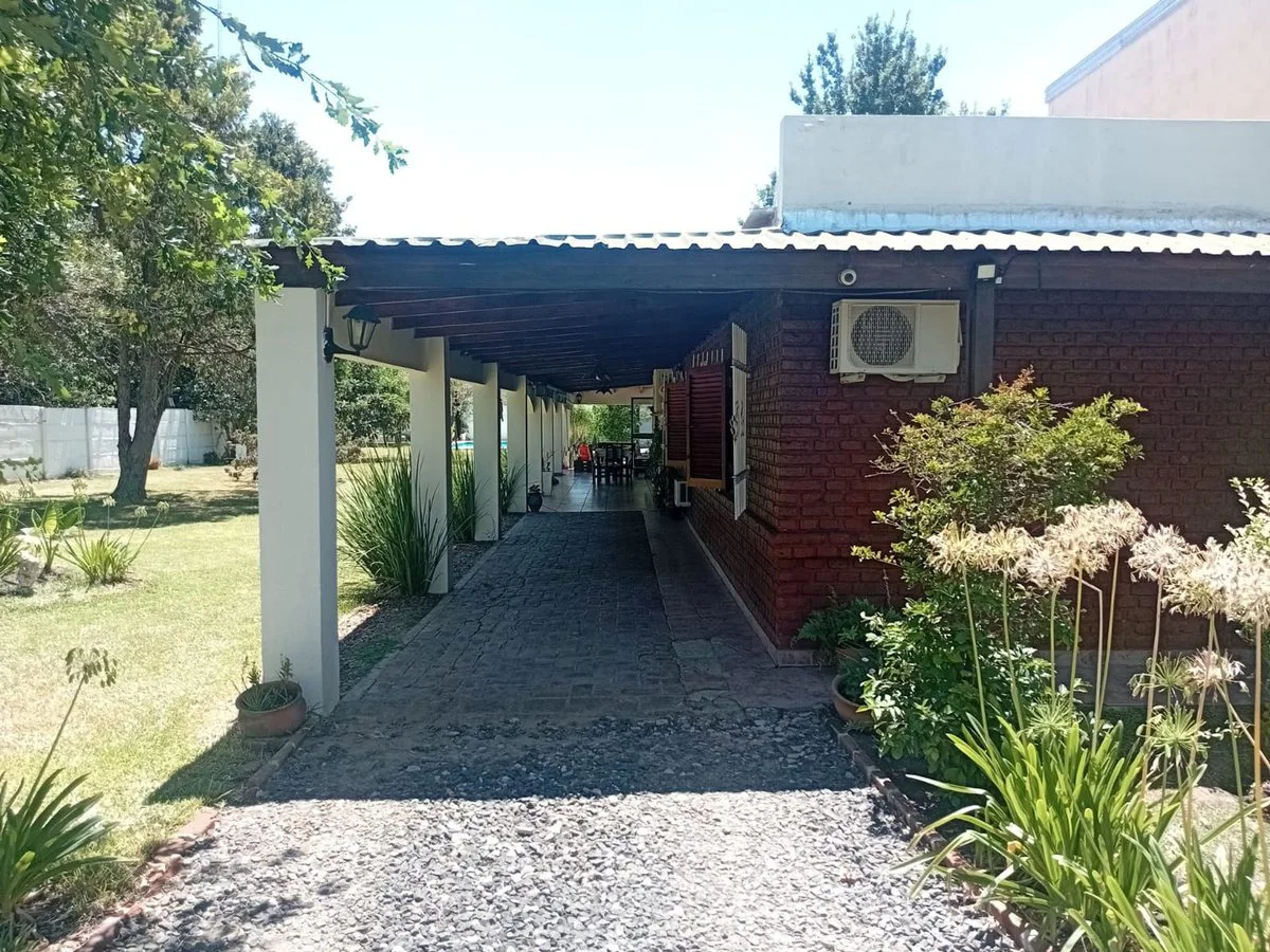 Casa impecable, gran terreno y pileta, Gualeguay foto 3
