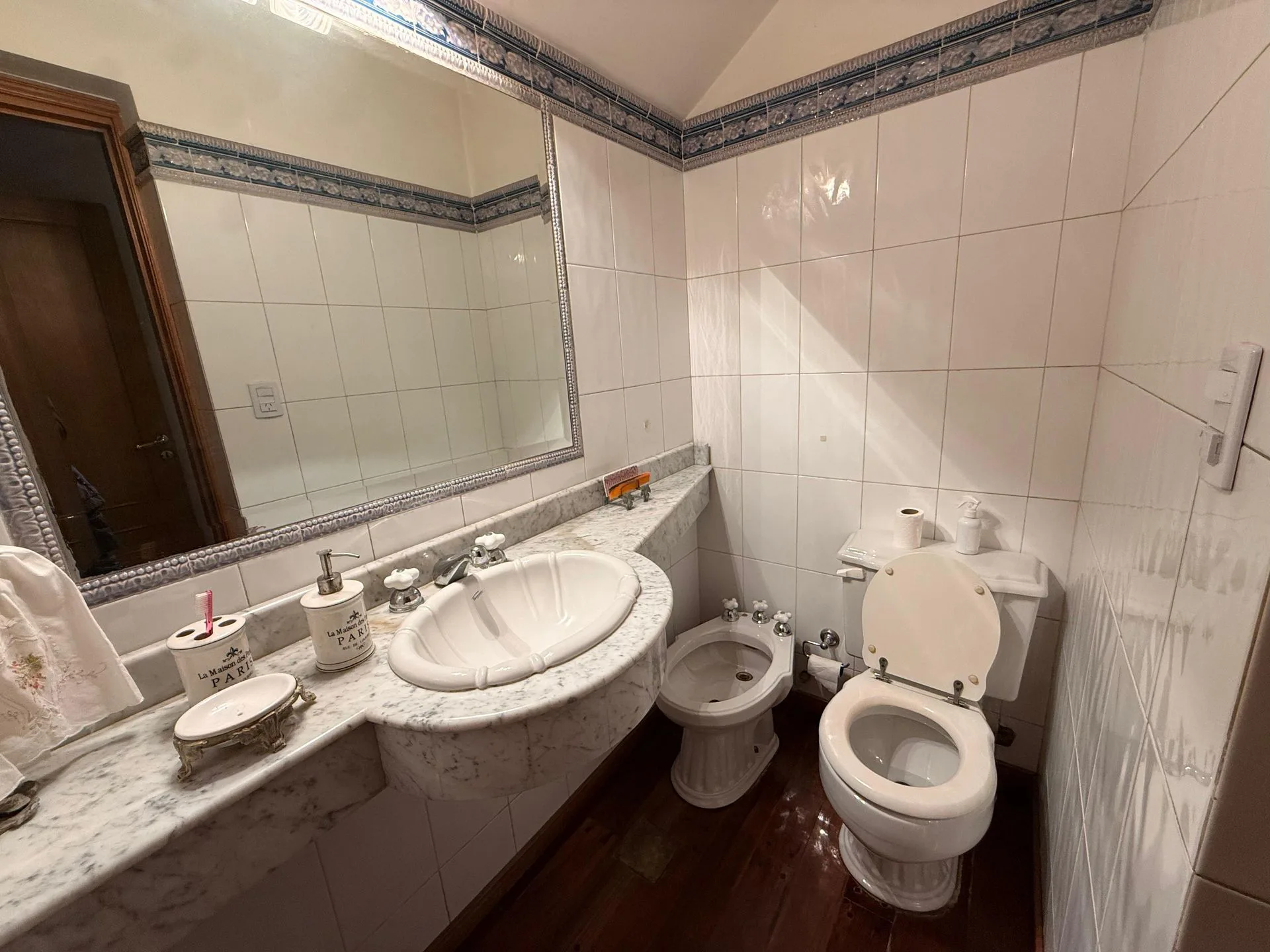 CASA DE CATEGORIA EN BARRIO RESIDENCIAL foto 5