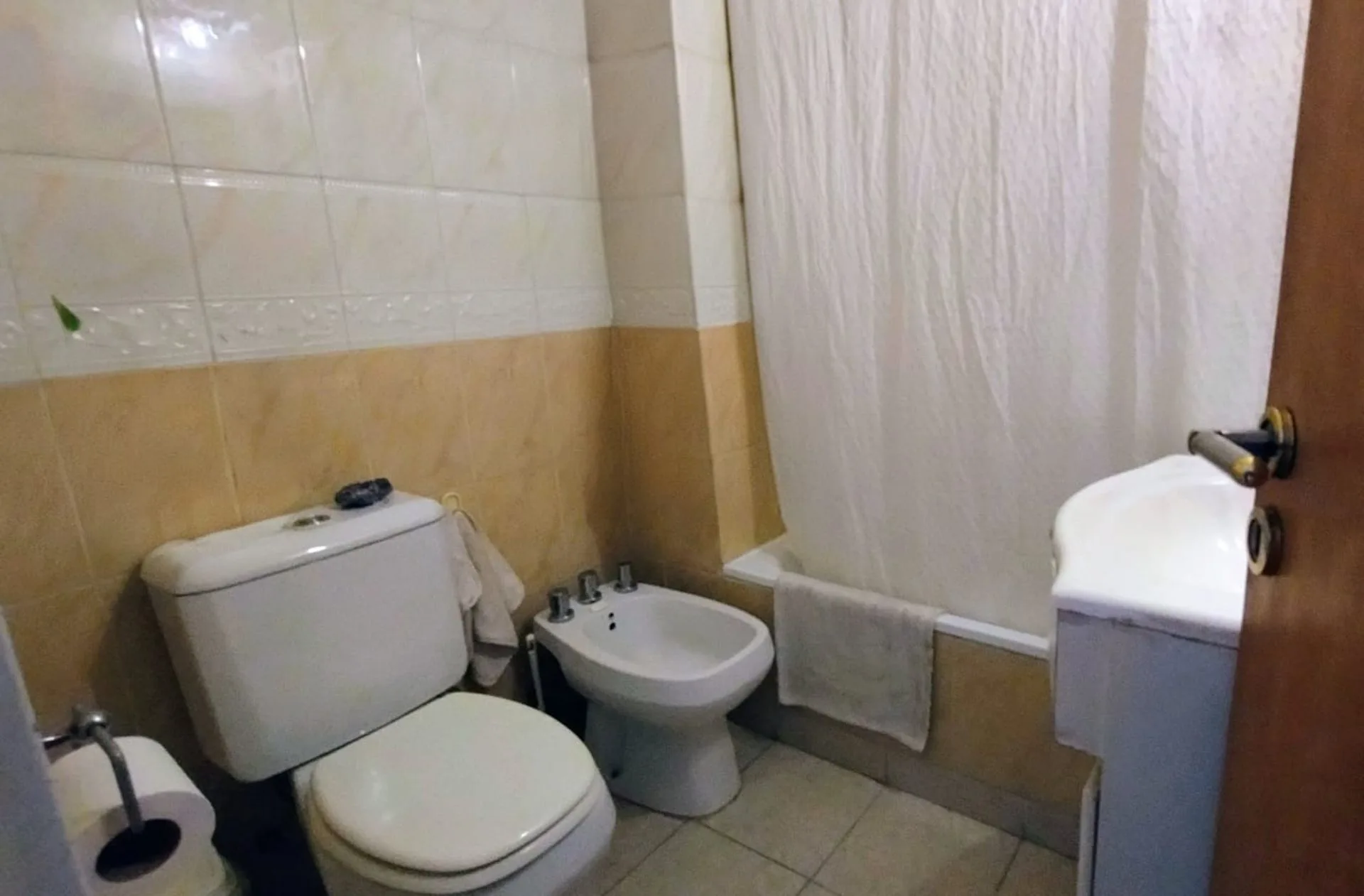 Venta Depto 3 ambientes con balcón al frente foto 5