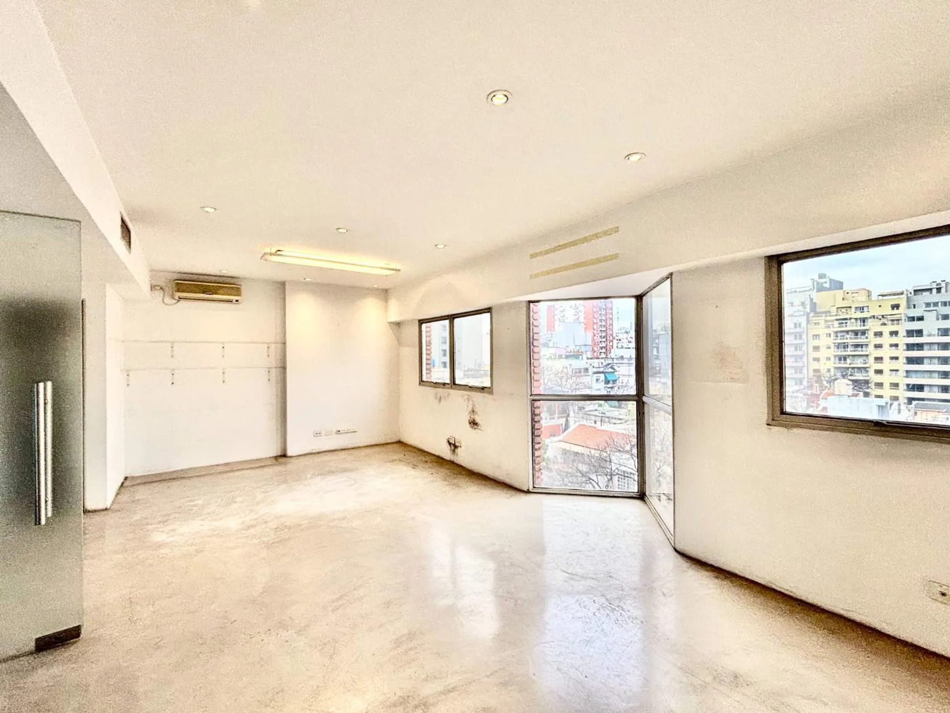 ALQUILER OFICINA VILLA CRESPO 290 M2  PISO ENTERO foto 5